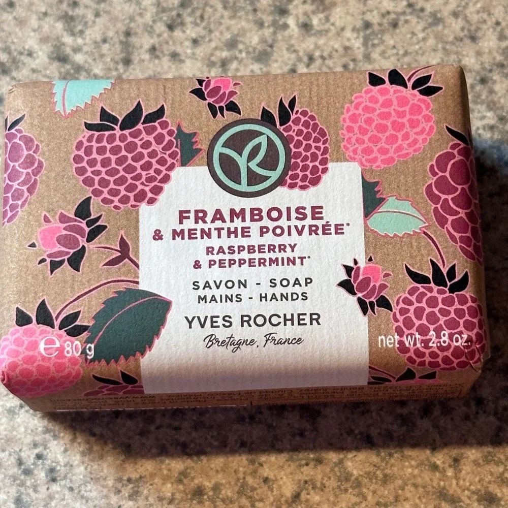 Yves Rocher Raspberry Peppermint Bath Set unisex OS New Soap Shower‎ Gel